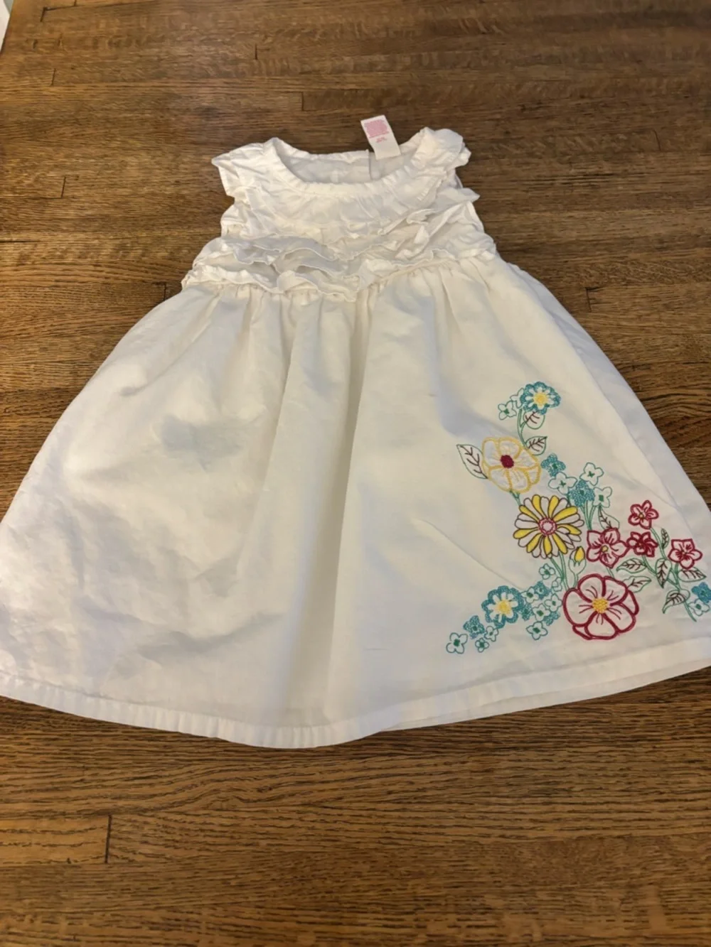 OshKosh Pink Gingham Dress & Youngland White Floral Embroidered Dress 18 & 24 M